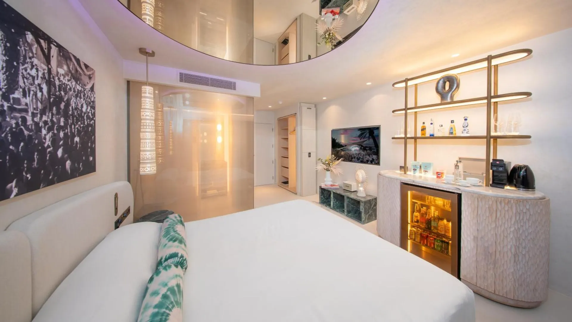 Playa De Talamanca Destino Five Ibiza - New Hotel (Adults Only) 5*, Playa De Talamanca ספרד