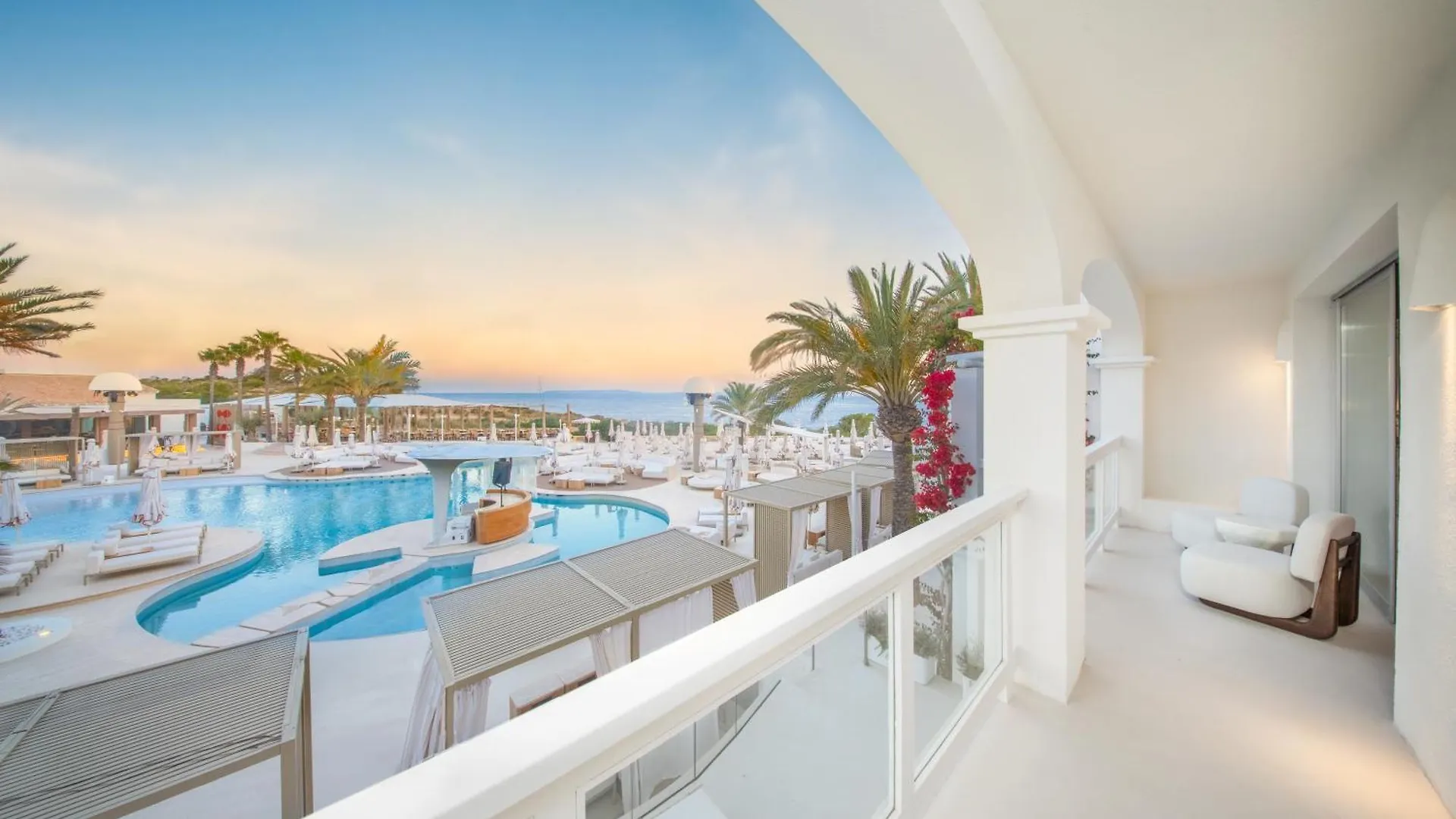 Playa De Talamanca Destino Five Ibiza - 5-Star Grand Luxe Resort (Adults Only) 5*, Playa De Talamanca