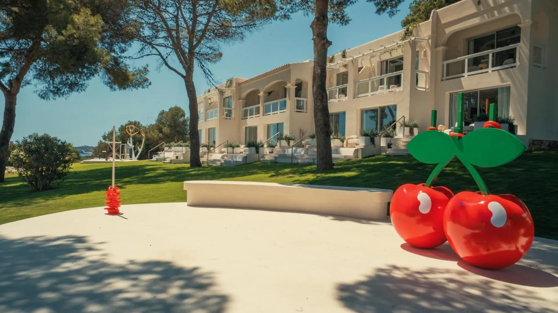 מלון Playa De Talamanca Destino Five Ibiza - 5-Star Grand Luxe Resort (Adults Only)