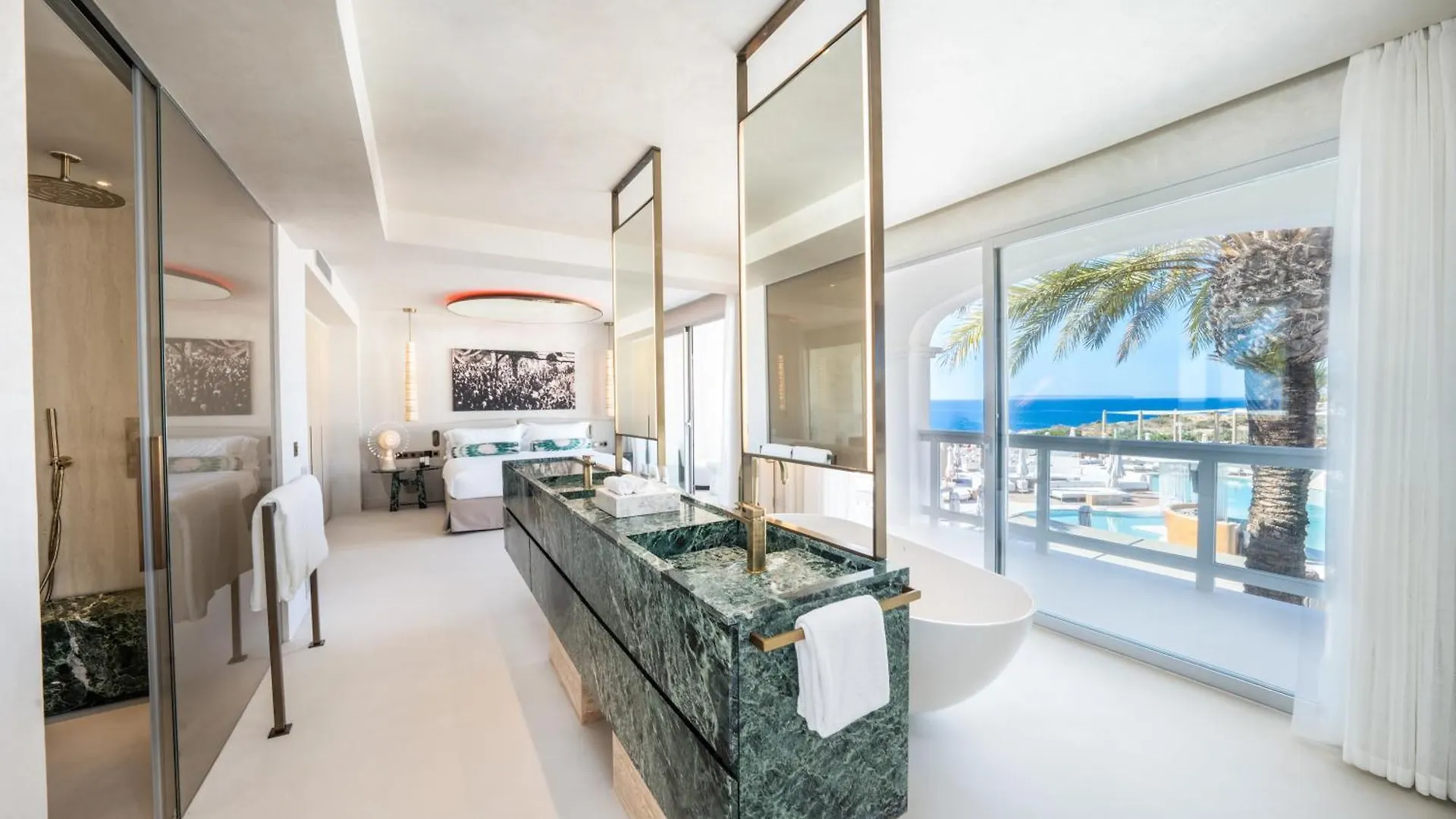 מלון Playa De Talamanca Destino Five Ibiza - 5-Star Grand Luxe Resort (Adults Only)